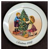 Avon 1982 Christmas Keeping The Christmas Traditio