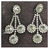 Vintage Unsigned Rhinestone Silver Tone Dangle Cli