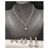 Vintage Silver Tone Unsigned Rhinestone Necklace A