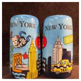 New York The Big Apple Salt and Pepper Shaker Set