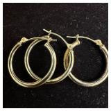 14K Gold AU Hallmark Three Hoop Earring Set V11