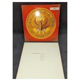 2 LPs The Best Of James Taylor & Earth, Wind & Fir