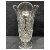 European Style Scalloped Flared Floral Ribbon Desi