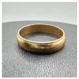 14k Gold Band Ring With Textured Edges