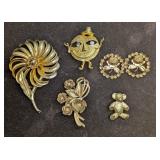 Vintage Gold Tone Rose Teddy Bear Smiling Face Flo