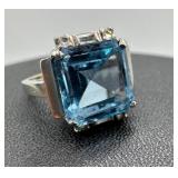 10k White Gold Square-Cut Topaz Ring