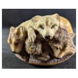 Mills Creek Mother Wolf With Pups Figurine
