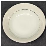 Retired International Juliet 9" Round Vegetable Bo