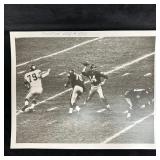 Hall of Famer Y.A. Tittle Quarterback Pass Play Fo