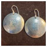 Sterling Silver 925 Thailand Round Dome Floral Shi