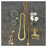 Group of Vintage Costume Jewelry Bead Necklaces Br
