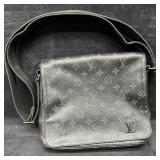 Louis Vuitton District Messenger Bag PM Black Canv