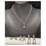 Vintage Silver Tone Unsigned Rhinestone Necklace A