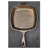 Vintage Lodge Cast Iron Skillet 10' Square Grill P