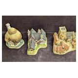 3 David Winter Cottage Figurines Costwold Village