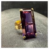 Vintage 10k Ring with Large Color-Change Stone