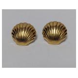 Vtg Gold Tone Shell Stud Earrings
