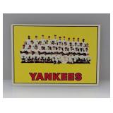 1967 Topps NEW YORK YANKEES TEAM MICKEY MANTLE 131