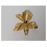Vintage Gold Tone Flower Brooch