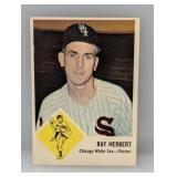 1963 Fleer #9 Ray Herbert White Sox Corner/Stains