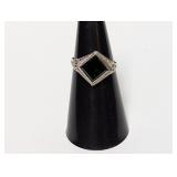 10K Gold Vtg Green Stone Ring Sz 6.5 1.85G