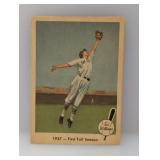 1959 Fleer Ted Williams #8 Creases