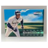 1999 Pacific Invincible Ken Griffey Jr #18