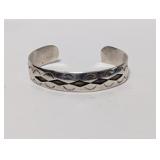 .925 Sterl Engraved Diamond Pattern Cuff Bracelet