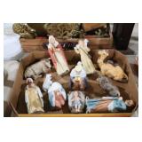 VINTAGE PORCELAIN RELIGIOUS FIGURES