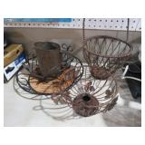 COLL. METAL BASKETS & FLOUR SIFTER