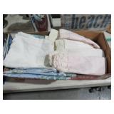 COLLECTION OF VTG LINENS
