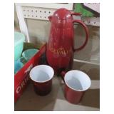 GEVALIA COFFEE POT W/ (4) CERAMIC MUGS