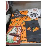 HALLOWEEN TABLE COVER & DECOR