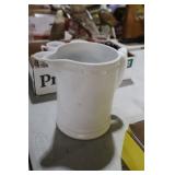 CERAMIC/PORCELAIN PITCHER