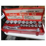 21 PC SOCKET WRENCH SET -PITTSBURGH