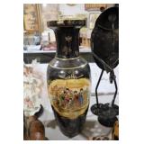 NICE ORIENTAL HAND DECORATED HOME DECOR VASE