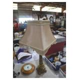 TABLE LAMP W/ SHADE