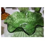 VINTAGE GREEN GLASS HEXAGON PATTERN BOWL