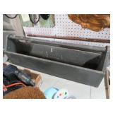 PRIMITIVE TOOL TOTE OLD PAINT