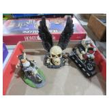 COLL. ROAD HOGS HOG WILD & SKULL W/ WINGS FIGURINE