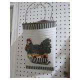 METAL HANGING ROOSTER PLANTER