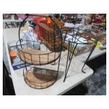 IRON TABLE PLANTSTAND W/ WIRE SHELF
