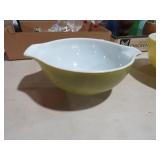 PYREX #443 AVOCADO GREEN CINDERELLA MIX BOWL