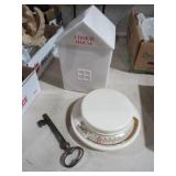 CERAMIC COOKIE HOUSE JAR, EKCO SCALE, SKELETON KEY