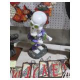 DANCING SKELETON & WICKED SIGN
