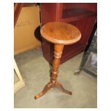 ROUND WOOD PLANTSTAND