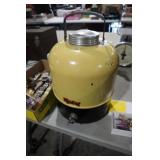 VINTAGE VAGABOND THERMOS