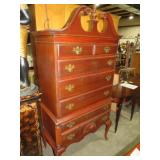 CHERRY FINISH 7 DWR CHEST ON CHEST