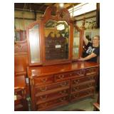 VAUGHAN BASSETT 9 DWR DRESSER W/ MIRROR