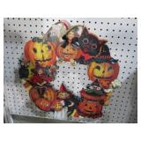 NOSTALIGIC HALLOWEEN WREATH